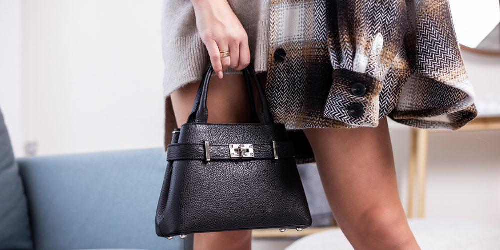 Abendtasche, klassisches Design, kleine Form, silberner Drehverschluss, Tragegriff oben, elegant, für Damen