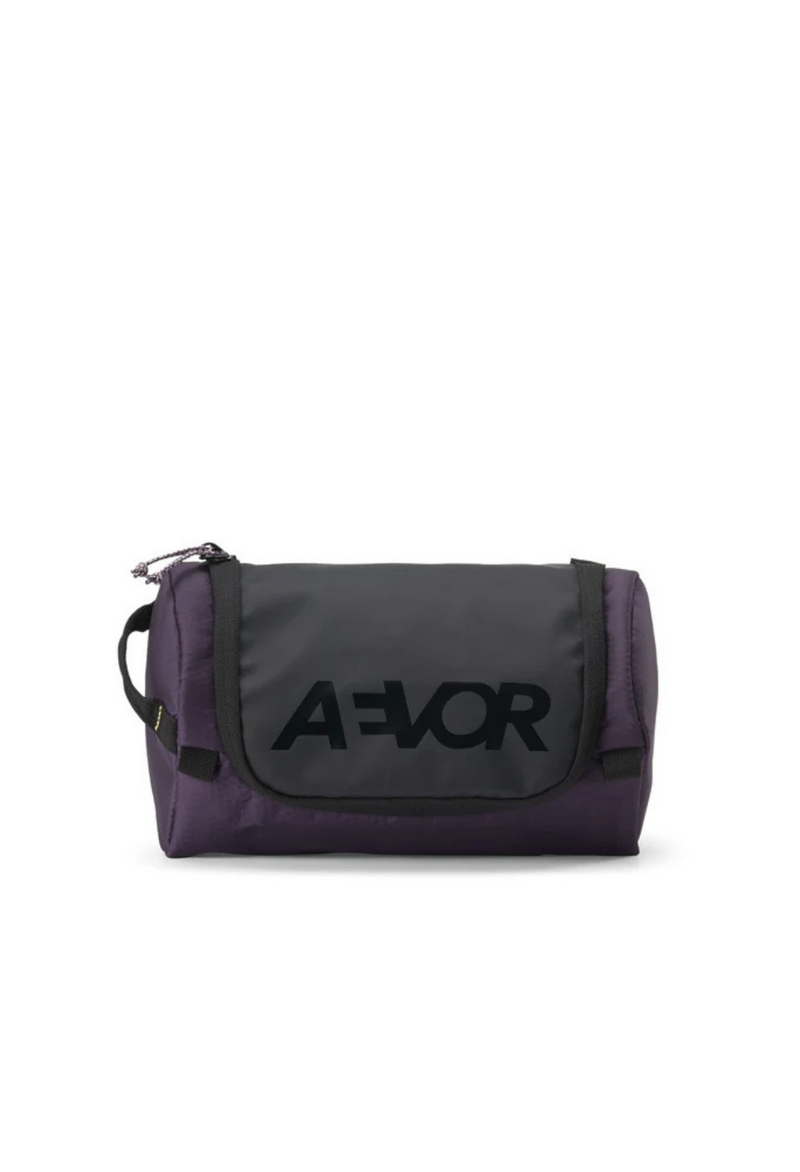 Aevor Wash Pack Proof toiletry bag