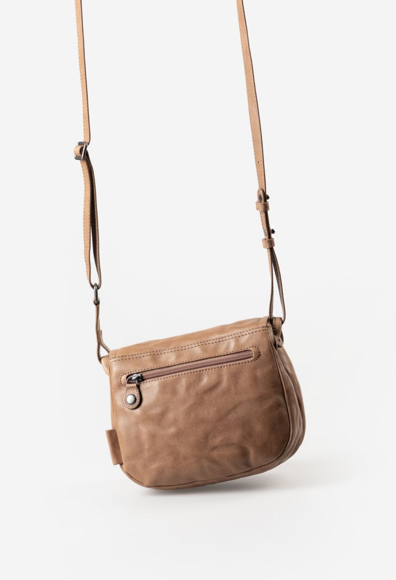 Aunts & Uncles Mrs. Coconut Cake Overslagtas