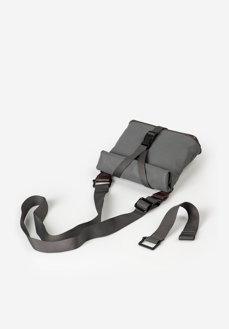 Aunts & Uncles Tsu belt bag