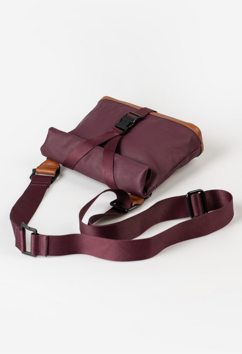 Aunts & Uncles Tsu belt bag
