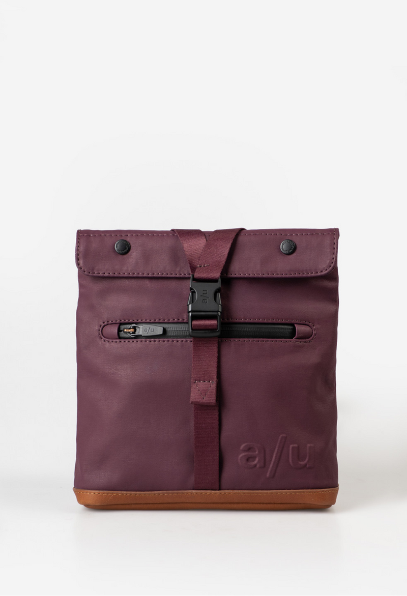 Aunts & Uncles Tsu belt bag
