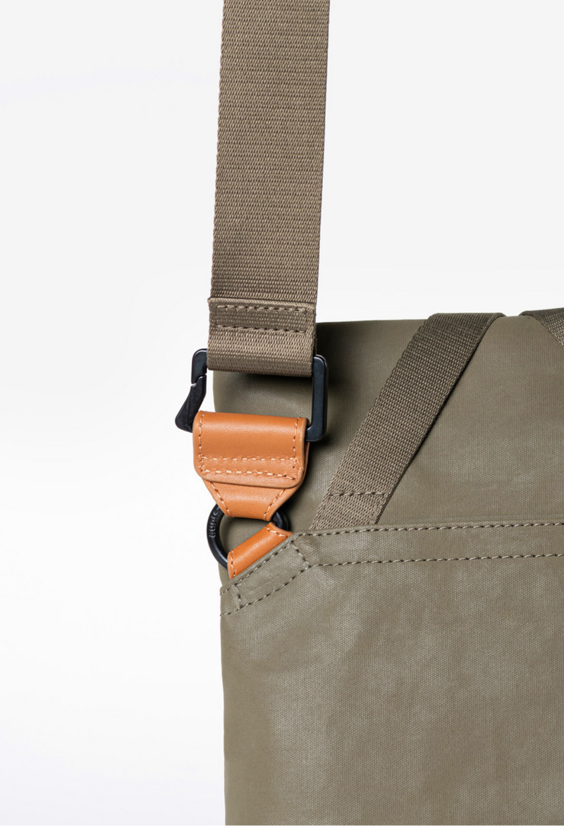Aunts & Uncles Tsu belt bag
