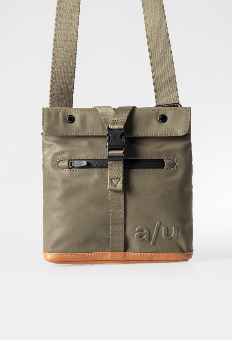 Aunts & Uncles Tsu belt bag