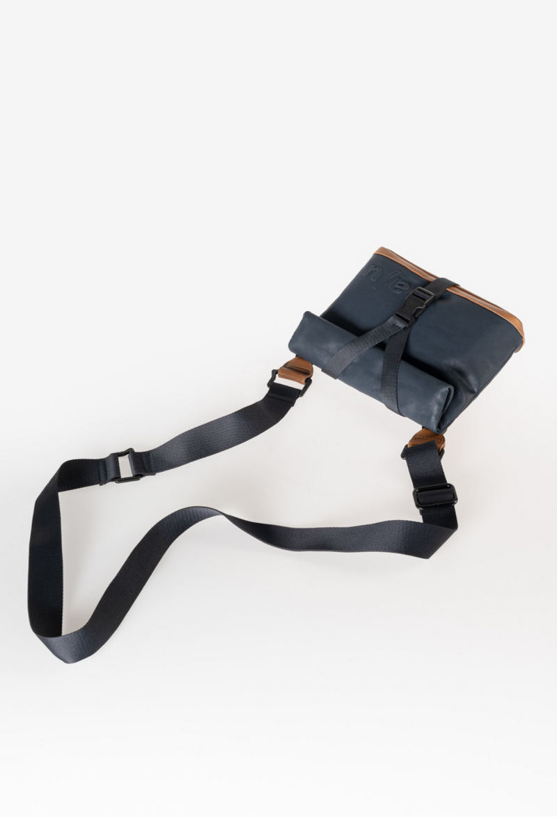 Aunts & Uncles Tsu belt bag