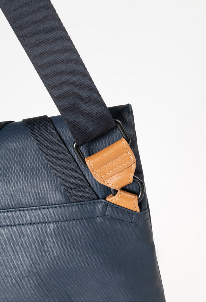 Aunts & Uncles Tsu belt bag