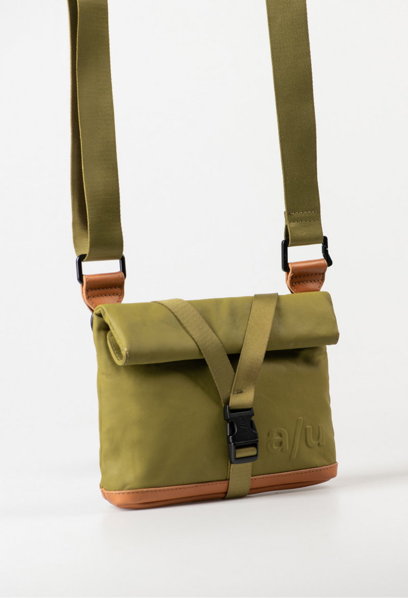 Aunts & Uncles Tsu belt bag