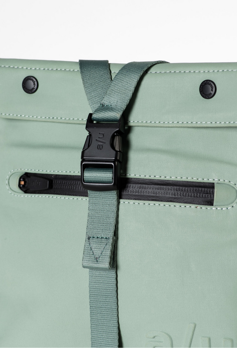 Aunts & Uncles Tsu belt bag