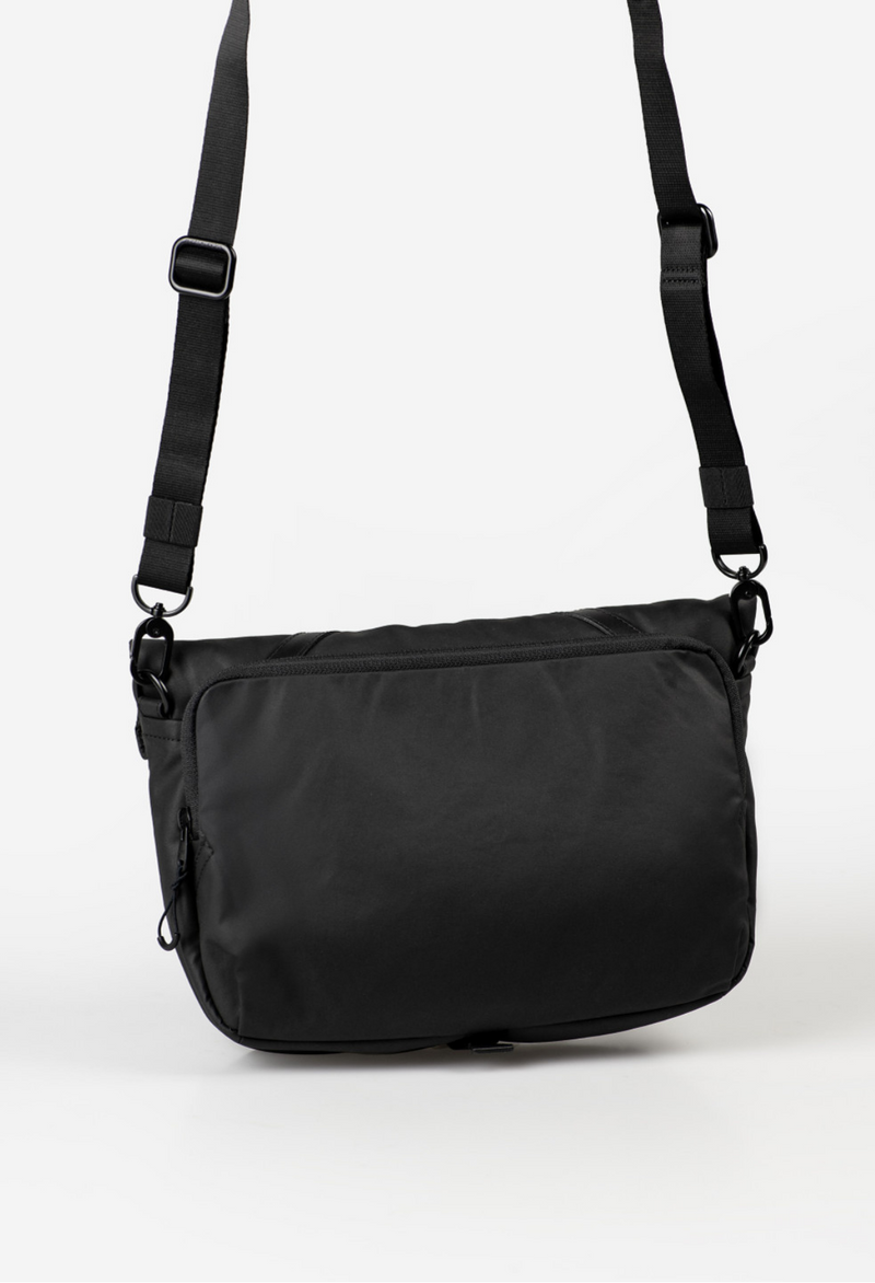 Aunts & Uncles Takahashi RE borsa a tracolla