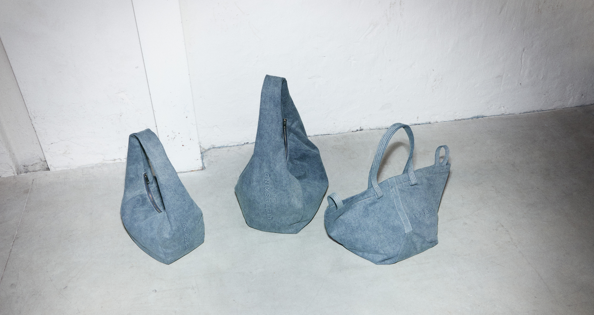 Liebeskind, moderne Handtaschen, minimalistisch, denimblau, urban, cleanes Design, Atelier-Stil