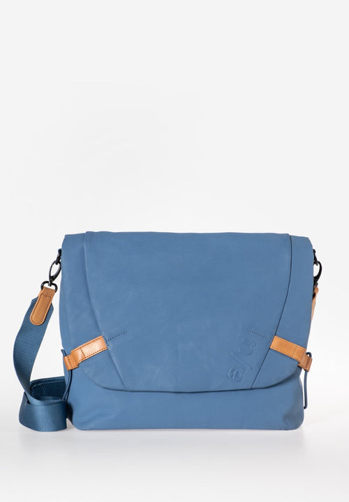 Azzurro chiaro