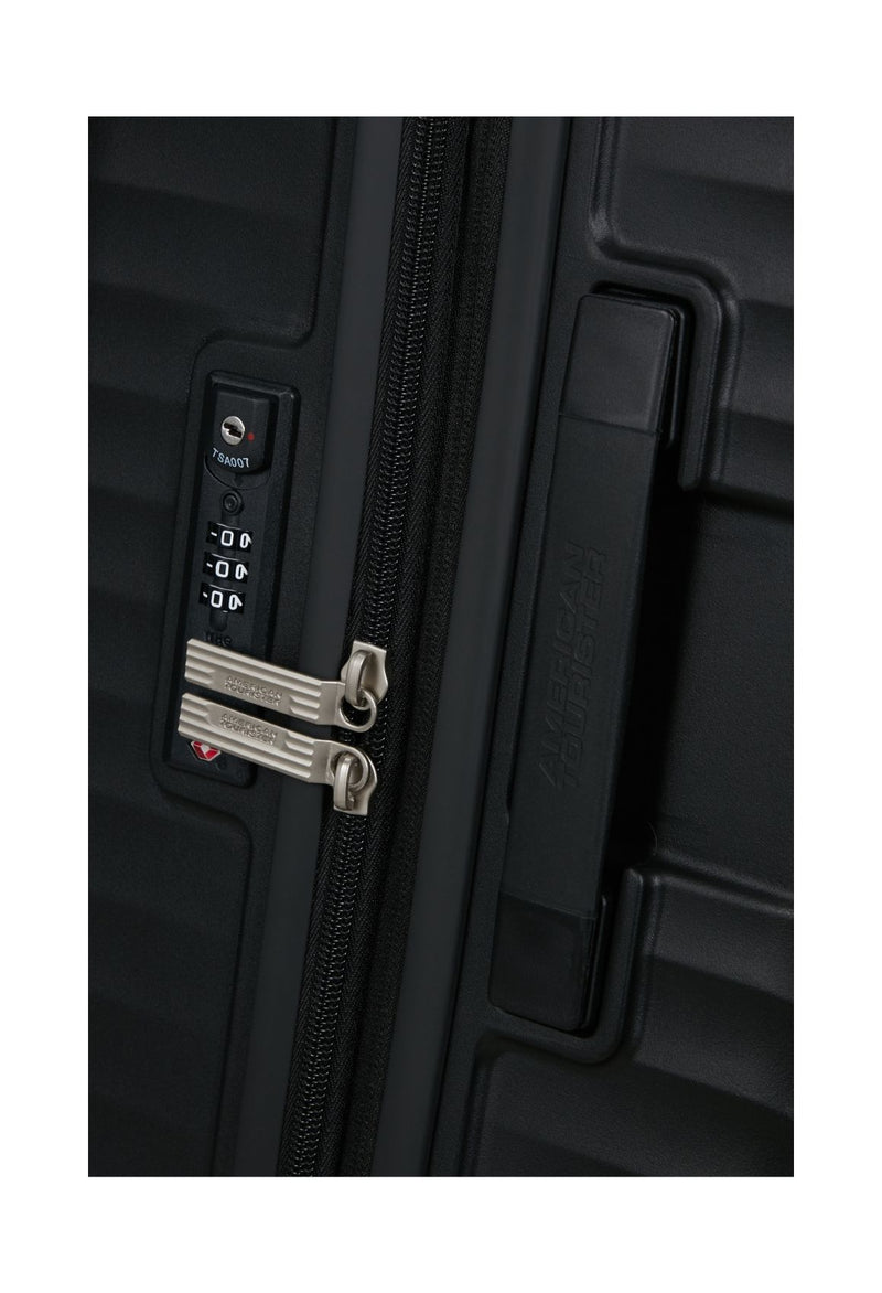 American Tourister Diablast Hard-shell Suitcase