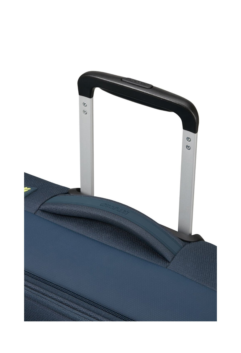 American Tourister Wanderlite Suitcase
