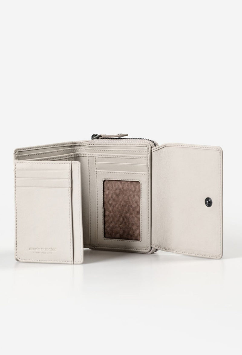 Pochette Aunts & Uncles Myrtle