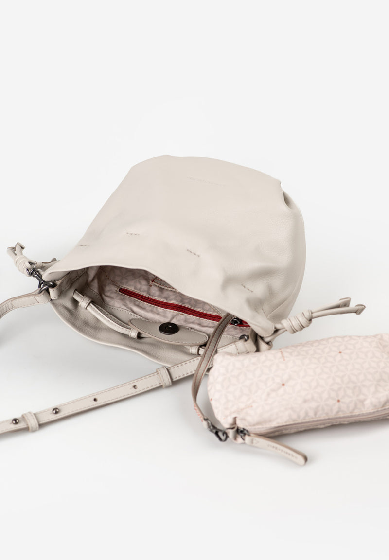 Aunts & Uncles Fleur Drawstring Bag