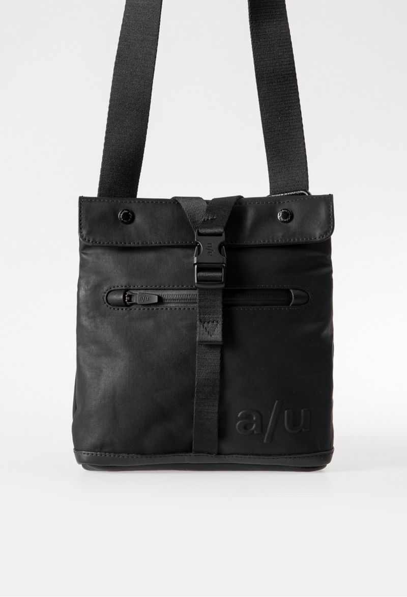 Aunts & Uncles Tsu belt bag