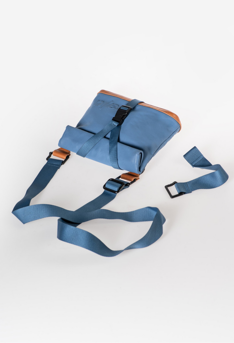 Aunts & Uncles Tsu belt bag