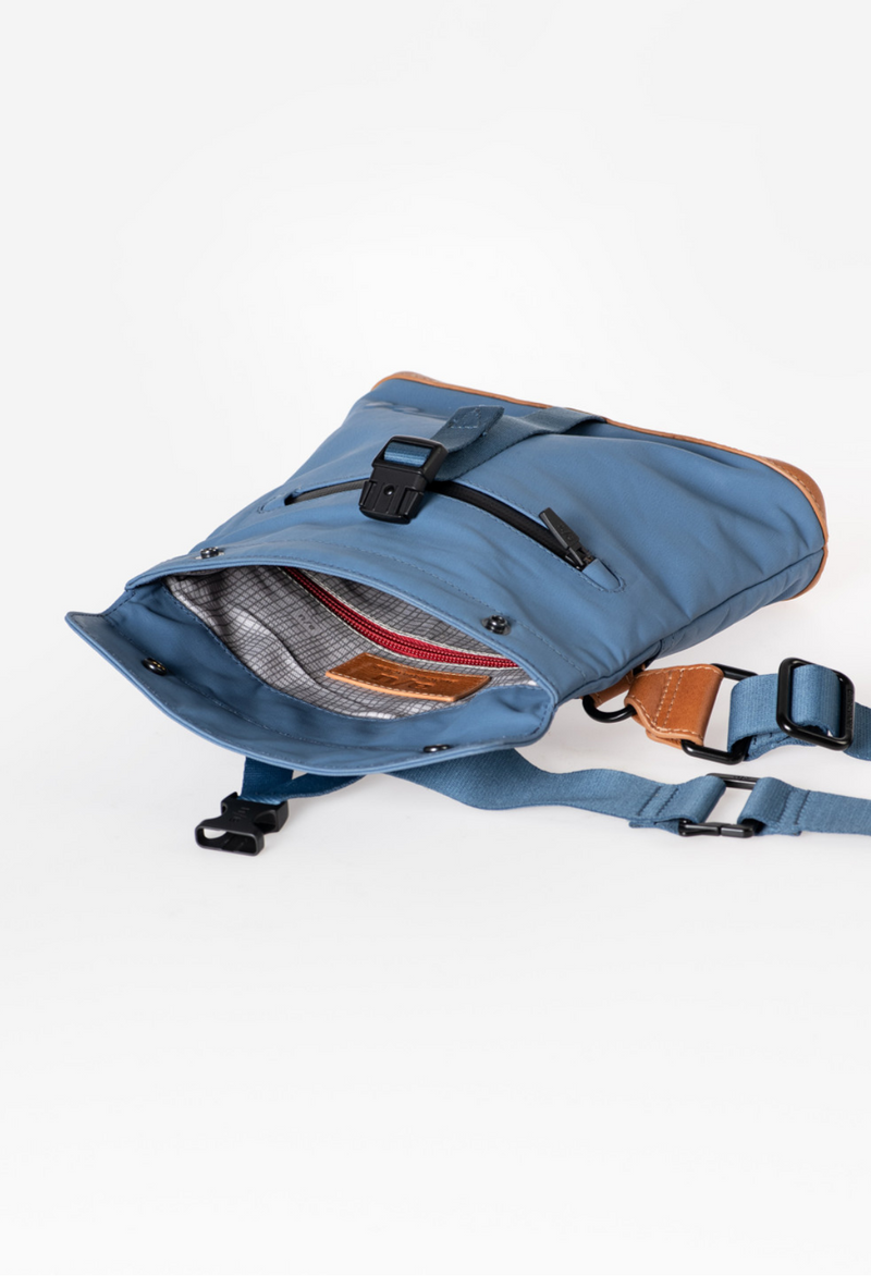 Aunts & Uncles Tsu belt bag