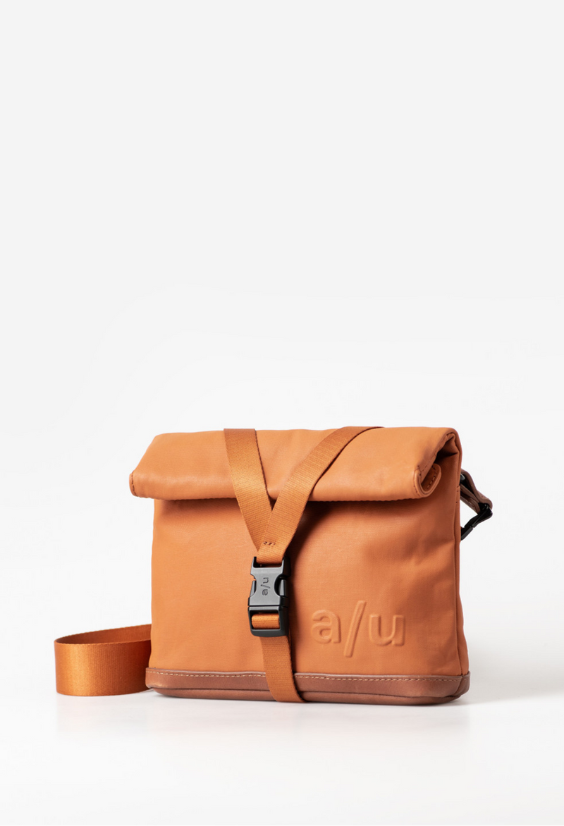 Aunts & Uncles Tsu belt bag