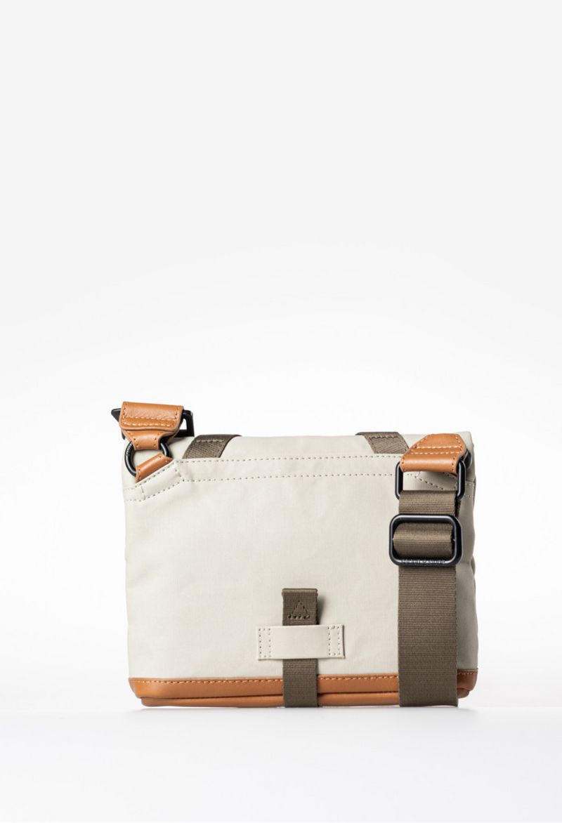 Aunts & Uncles Tsu belt bag