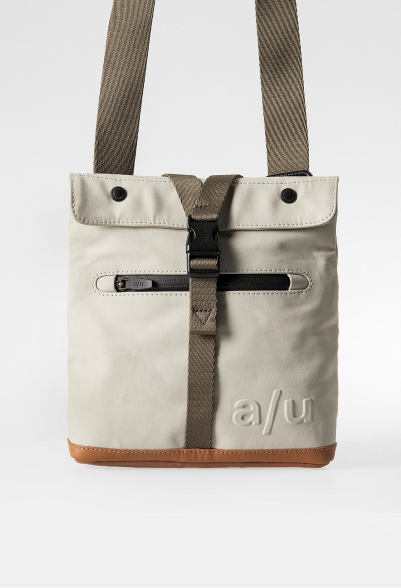 Aunts & Uncles Tsu belt bag