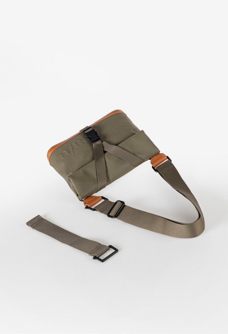 Aunts & Uncles Tsu belt bag