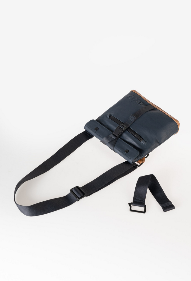 Aunts & Uncles Tsu belt bag
