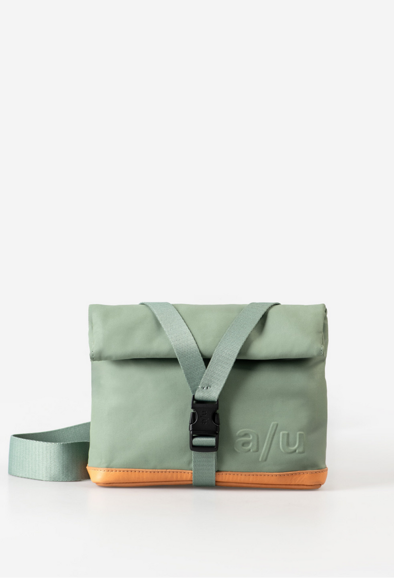 Aunts & Uncles Tsu belt bag