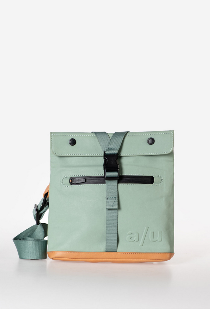 Aunts & Uncles Tsu belt bag