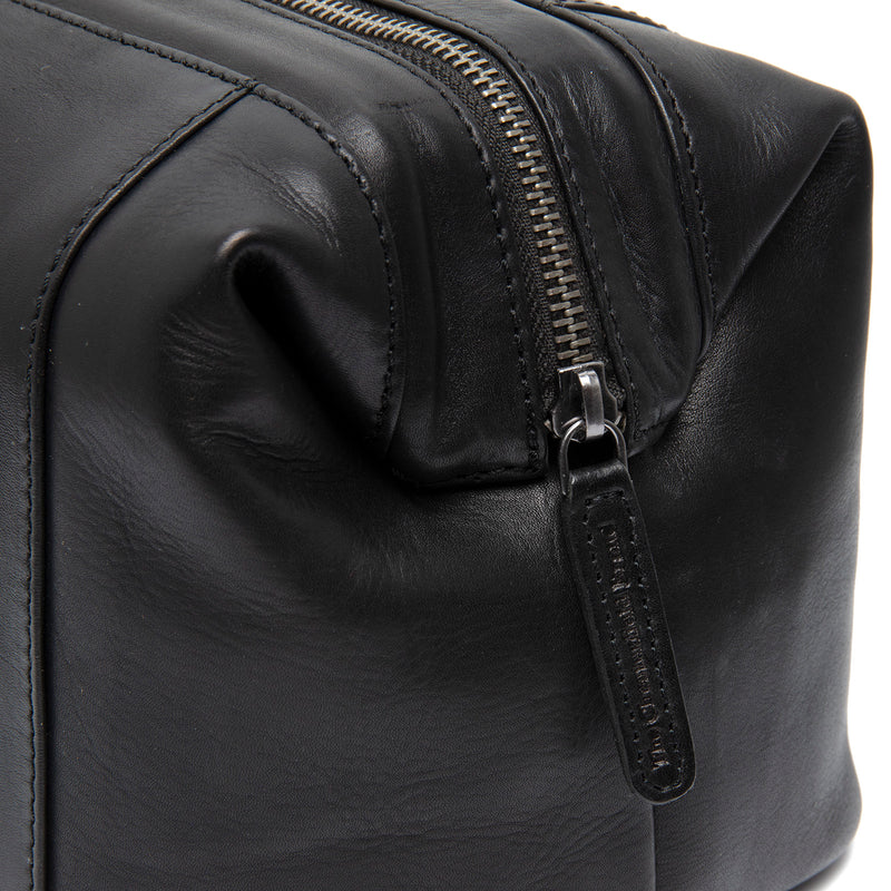 The Chesterfield Brand Stefan Toiletry Bag
