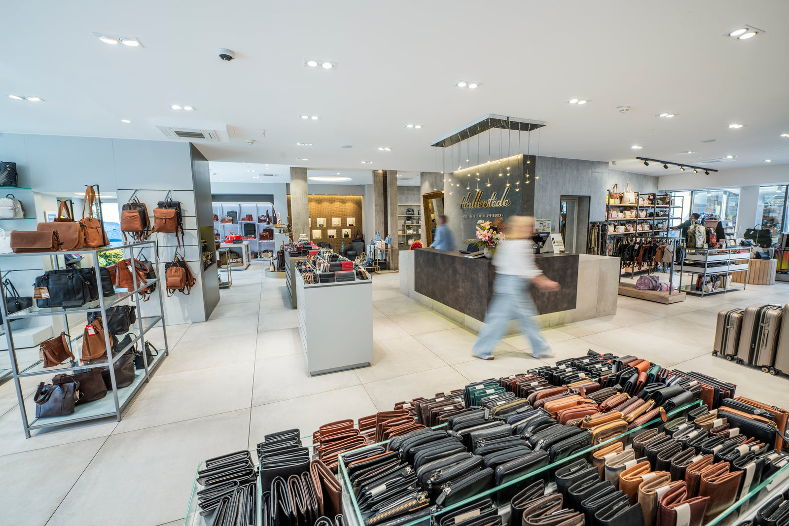 Erdgeschoss - Luxus & Accessoires