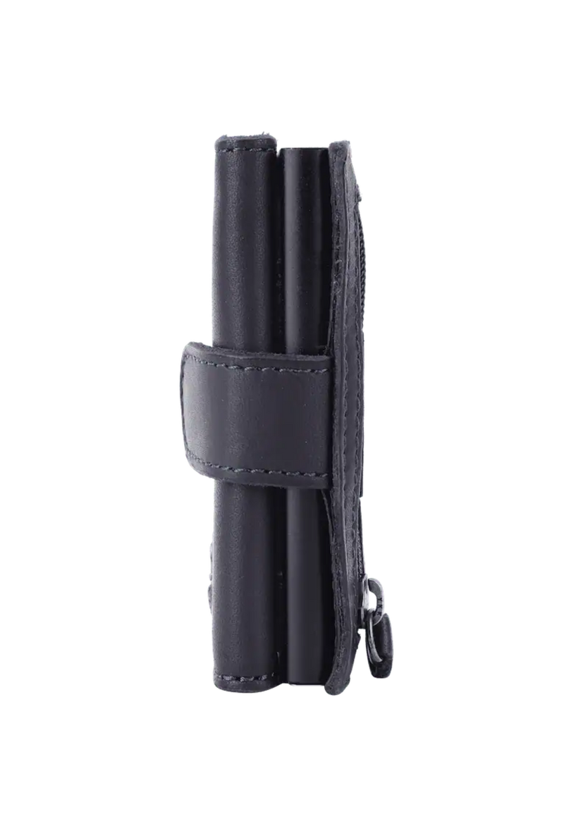 Titular de la tarjeta de crédito Harbor 2nd Robin