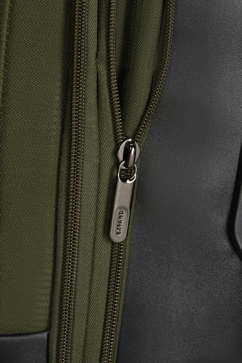 Samsonite Selection Splendix Soft-sided Suitcase