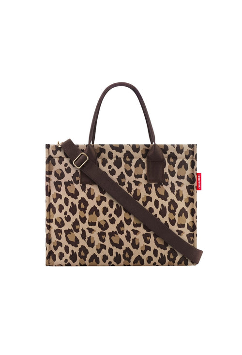 leo macchiato / Business