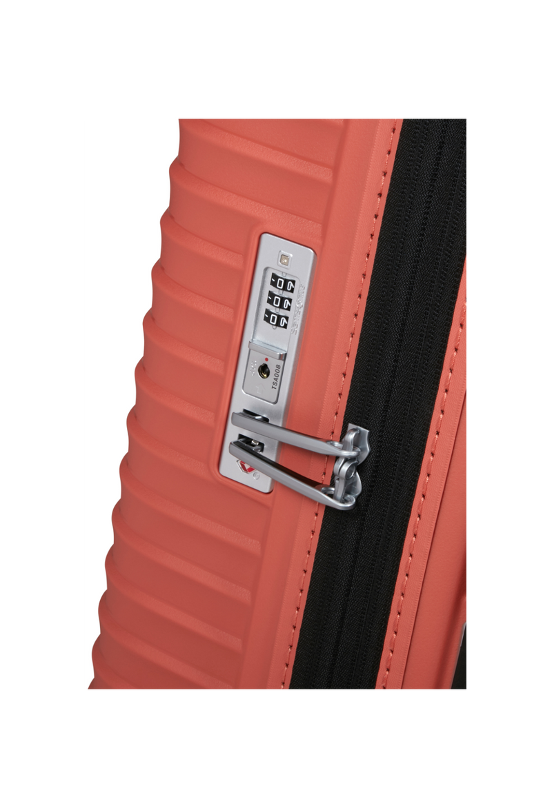 Samsonite Selection Upscape Hard-shell Suitcase with 4 wheels