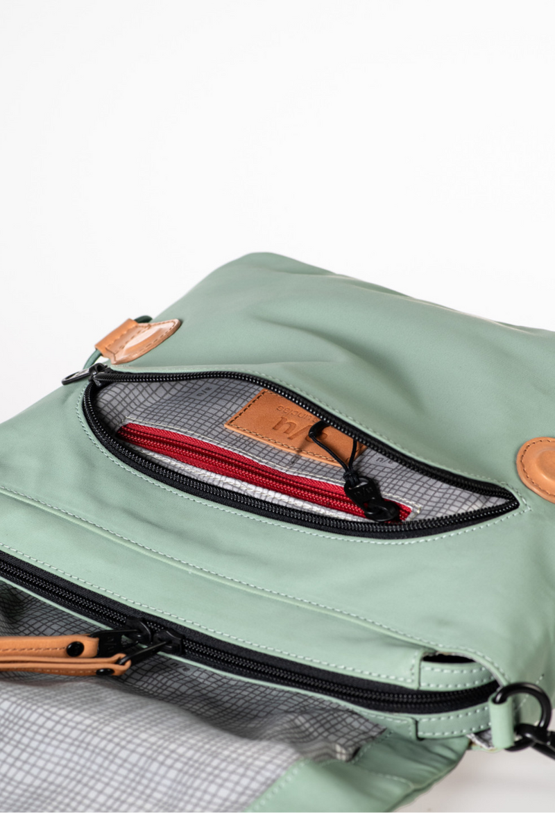 Aunts & Uncles Sendai Umhängetasche