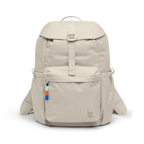 hellbeige